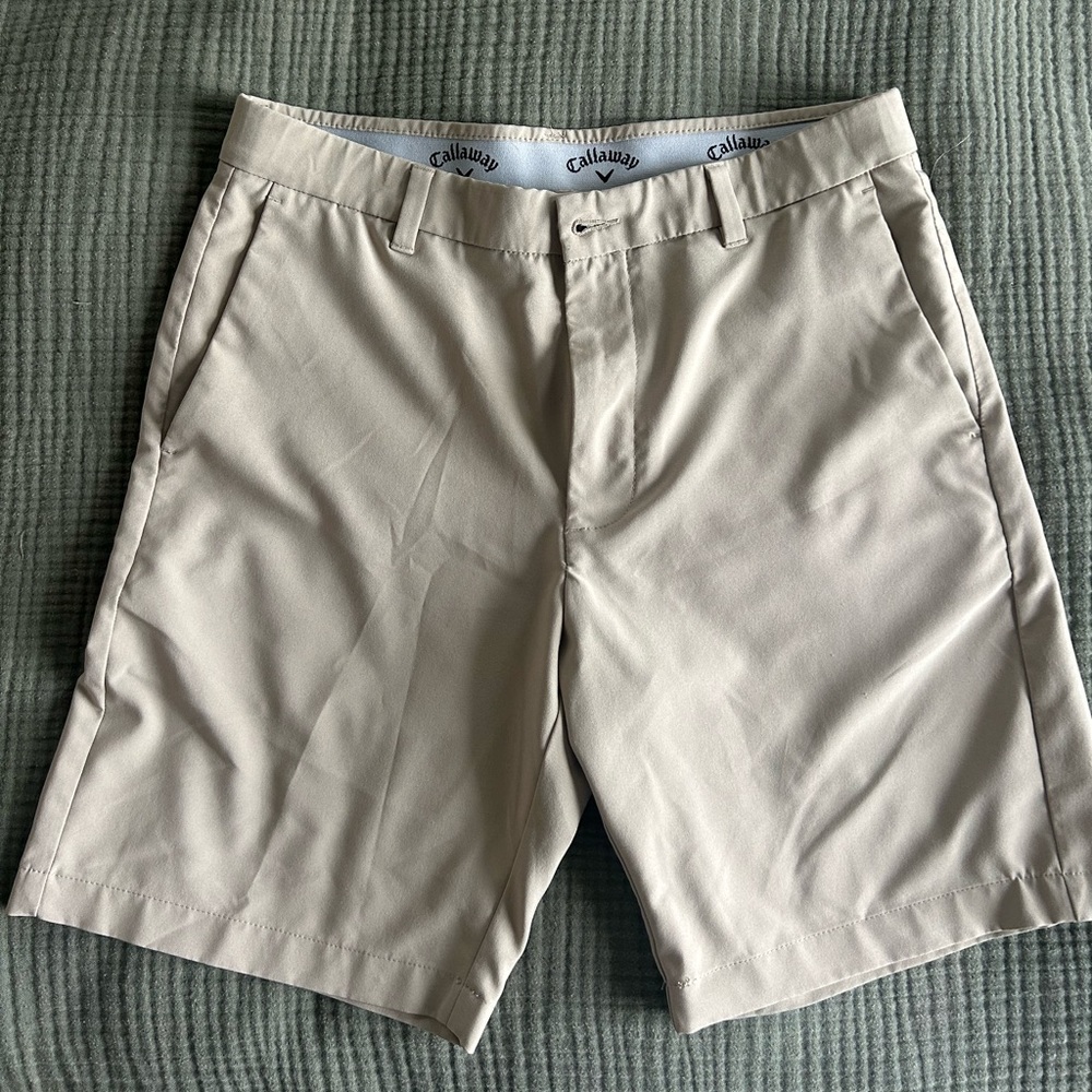 Sz 32 Tan Callaway Golf Shorts